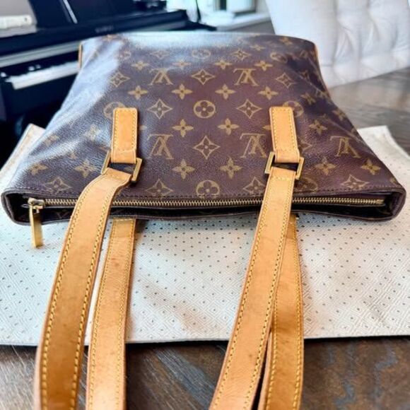 ✨ Louis Vuitton LV Classic Monogram Tote with zipper 💼